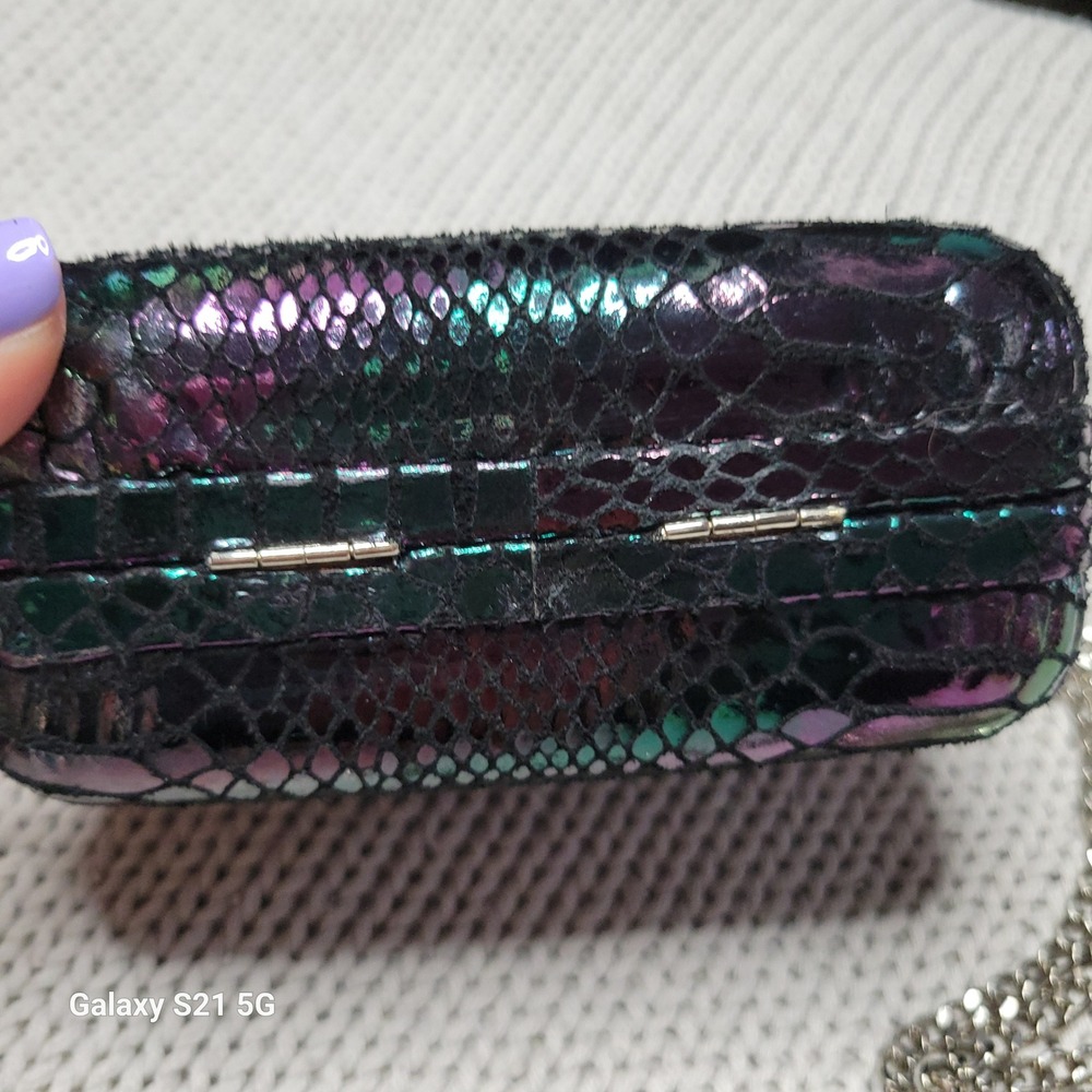 Lodis Palm Springs Iridescent Snakeskin Look Box Clutch Oil Slick Crossbody - Picture 4 of 11